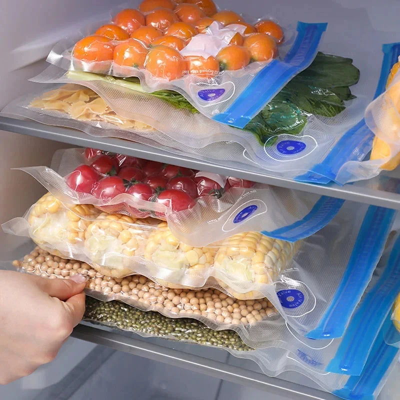 Scelleuse sous vide avec sacs de conservation